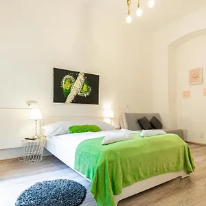 Simple Apt W Full Kitchen Wiener Stadthalle Wien
