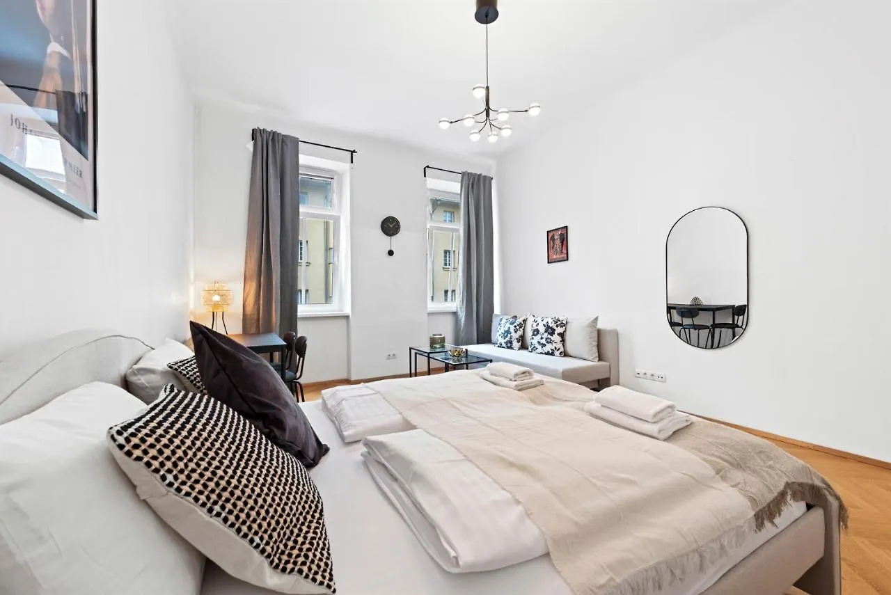 Cozy Apartments In 16Th District Vienna