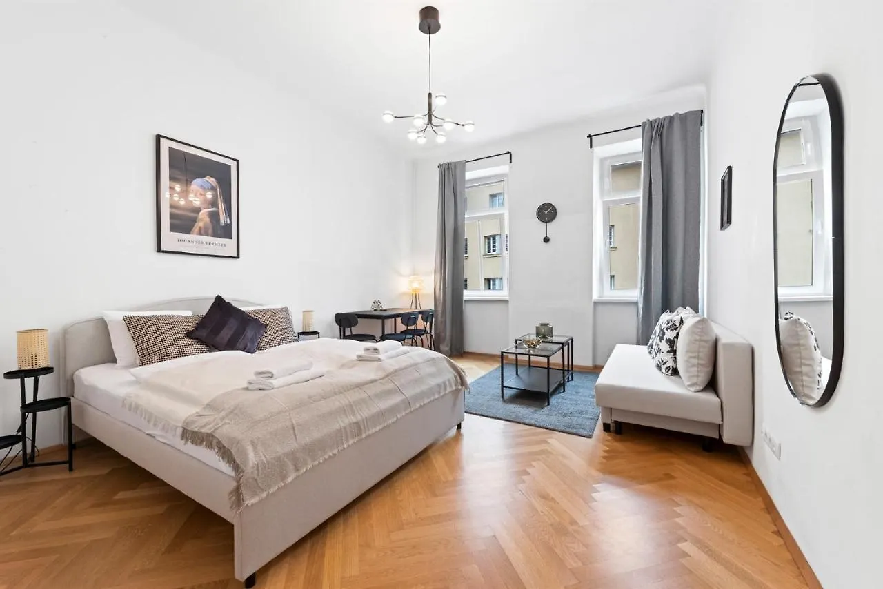 Cozy Apartments In 16Th District Vienna